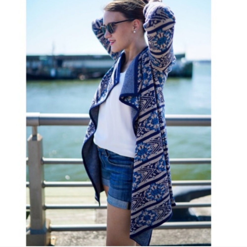 Lucky Brand open cardigan scarf pattern.